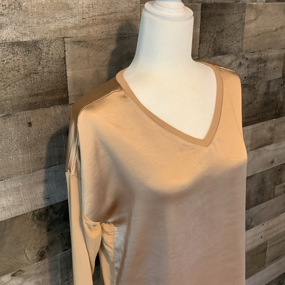 Charlie Long Sleeve Satin V Neck Top - Picture 5 of 16